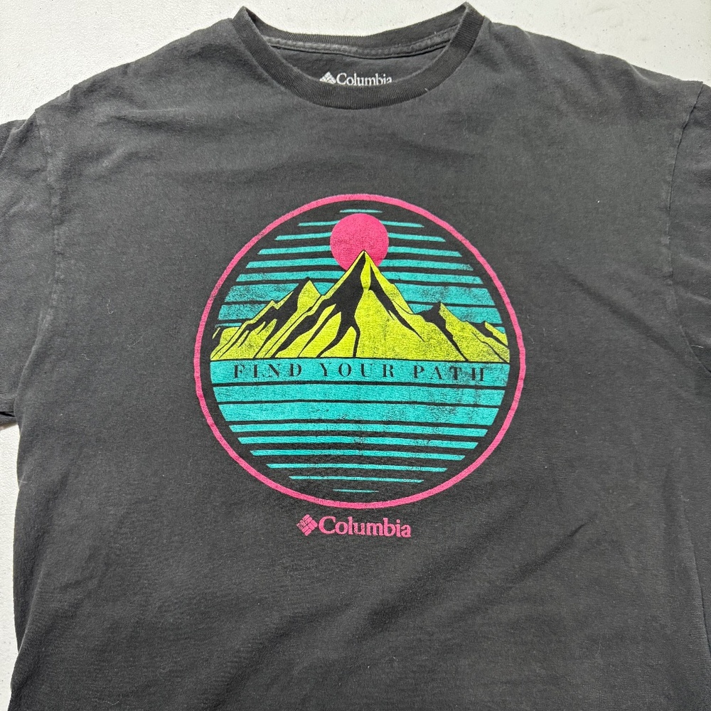 Columbia Graphic tee
